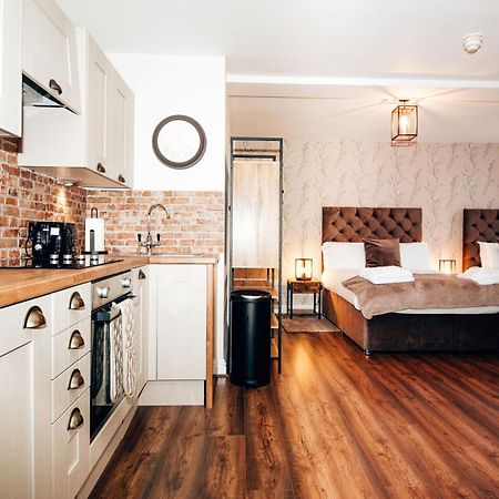Ricky Road Guest House - Premium Watford  Extérieur photo