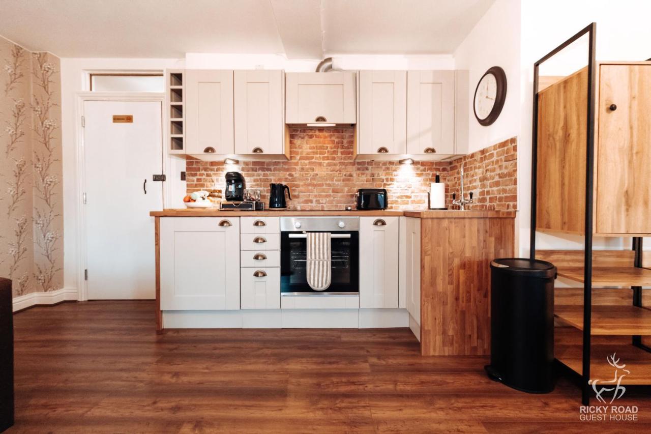Ricky Road Guest House - Premium Watford  Extérieur photo