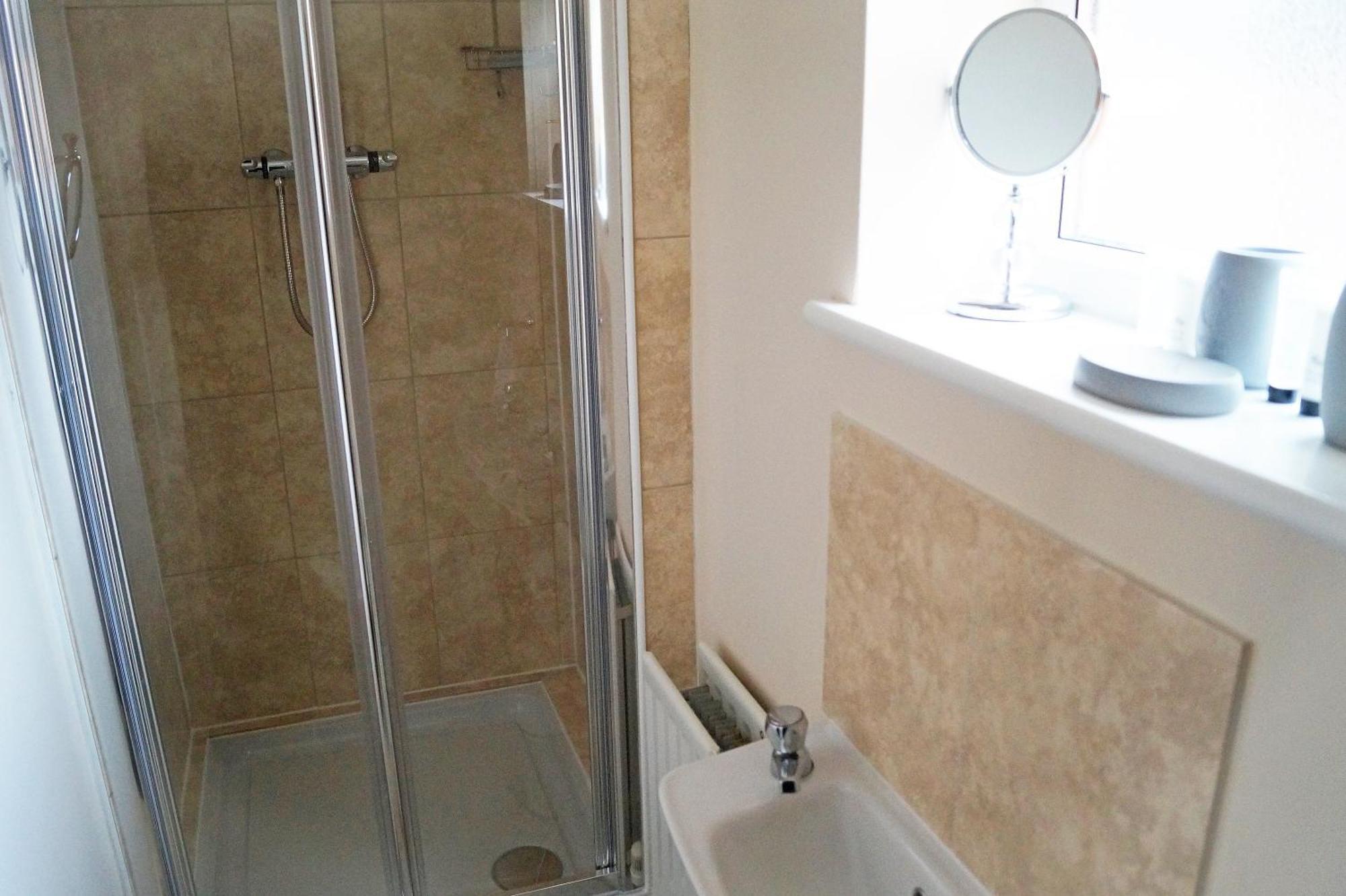 Ricky Road Guest House - Premium Watford  Extérieur photo