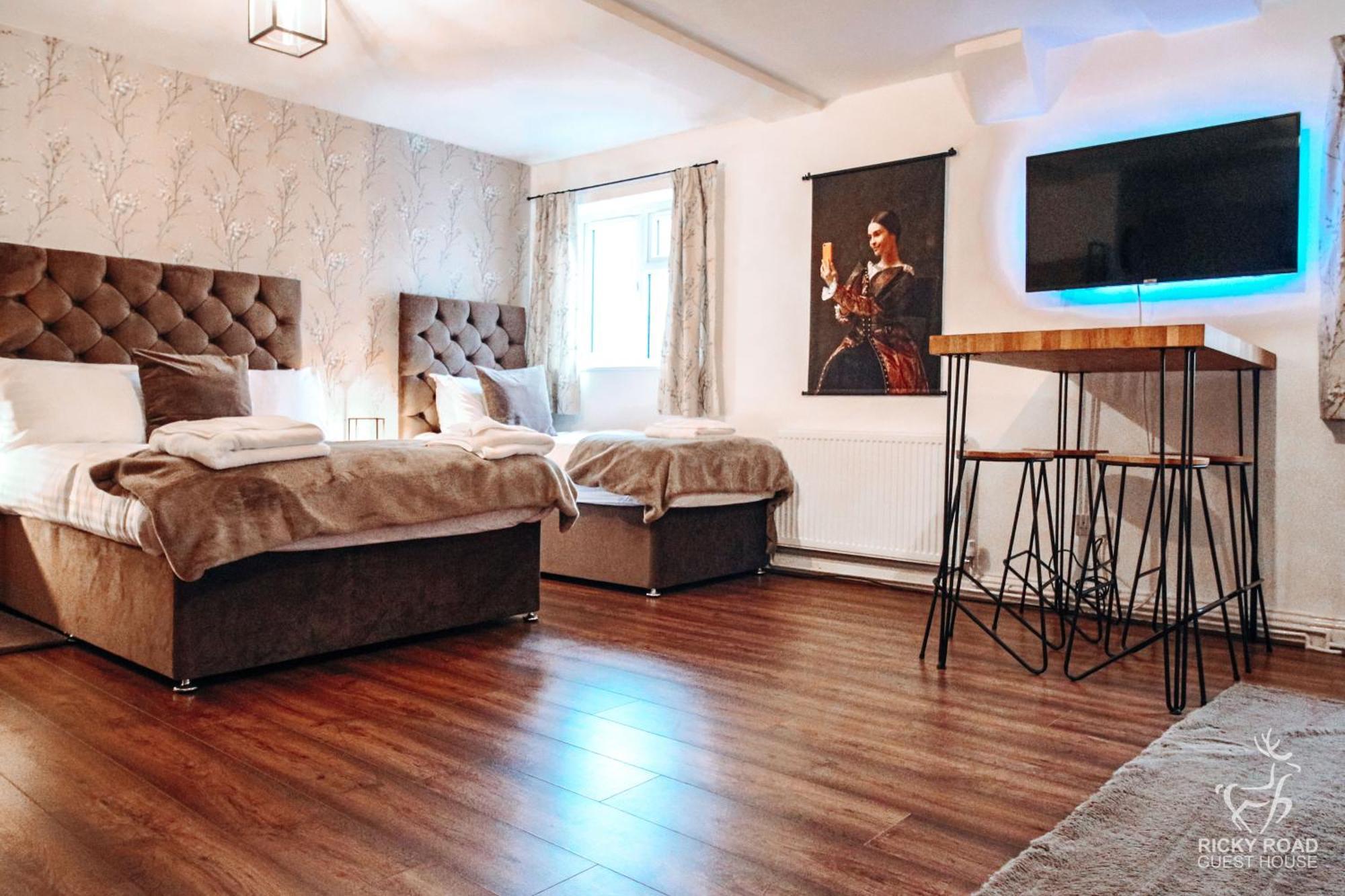 Ricky Road Guest House - Premium Watford  Extérieur photo