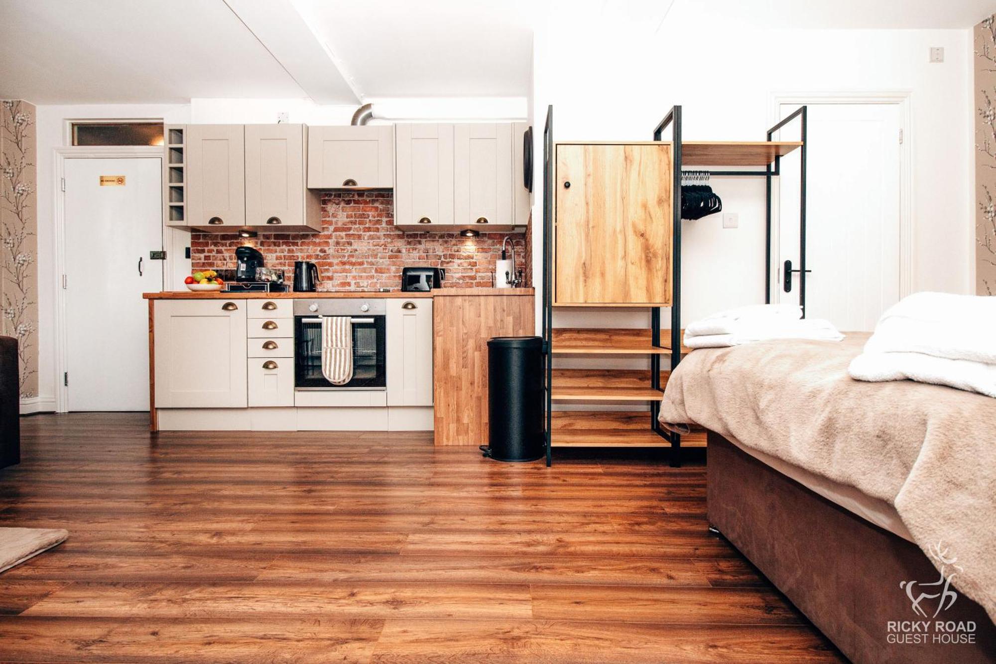 Ricky Road Guest House - Premium Watford  Extérieur photo