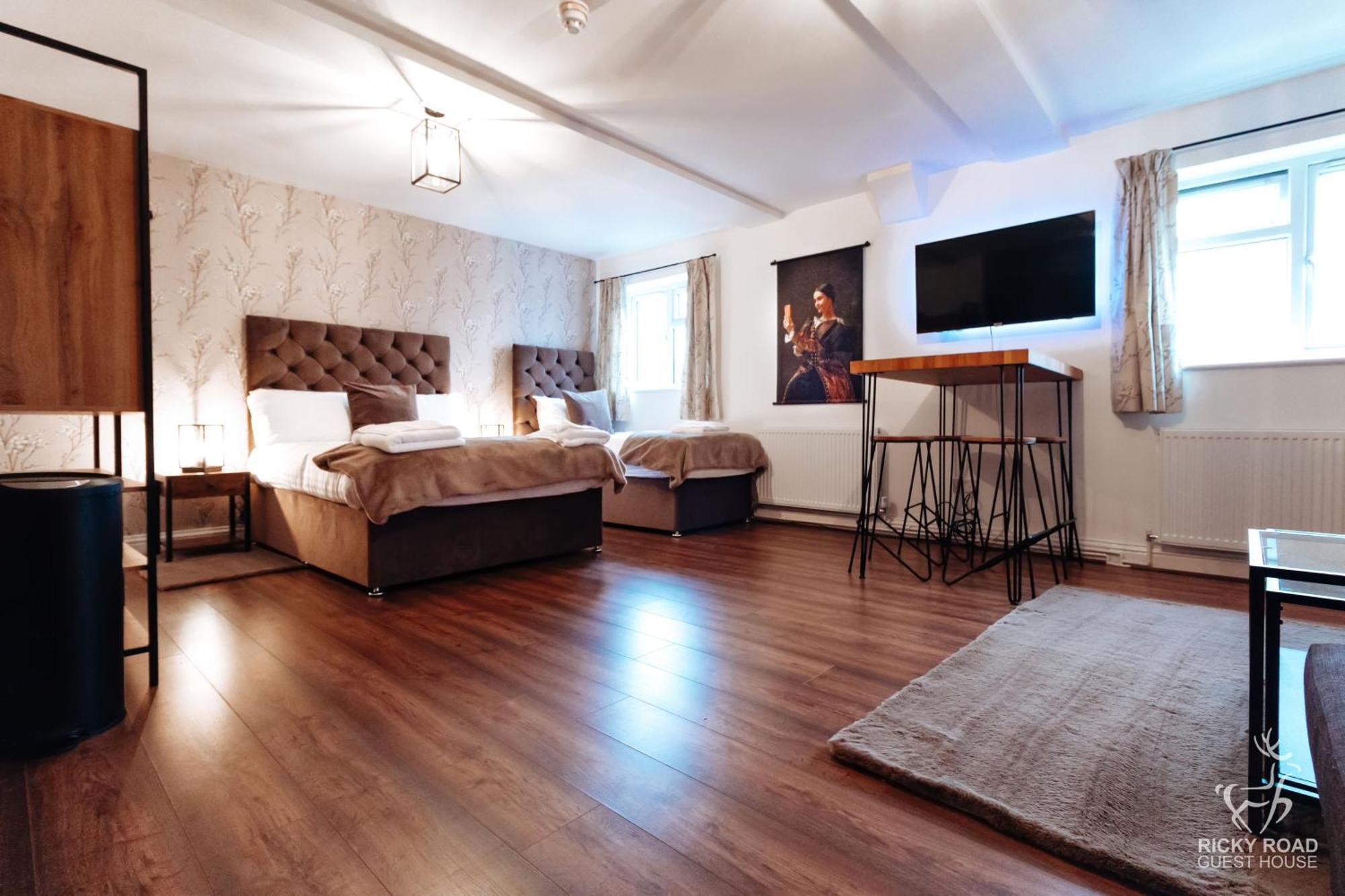 Ricky Road Guest House - Premium Watford  Extérieur photo