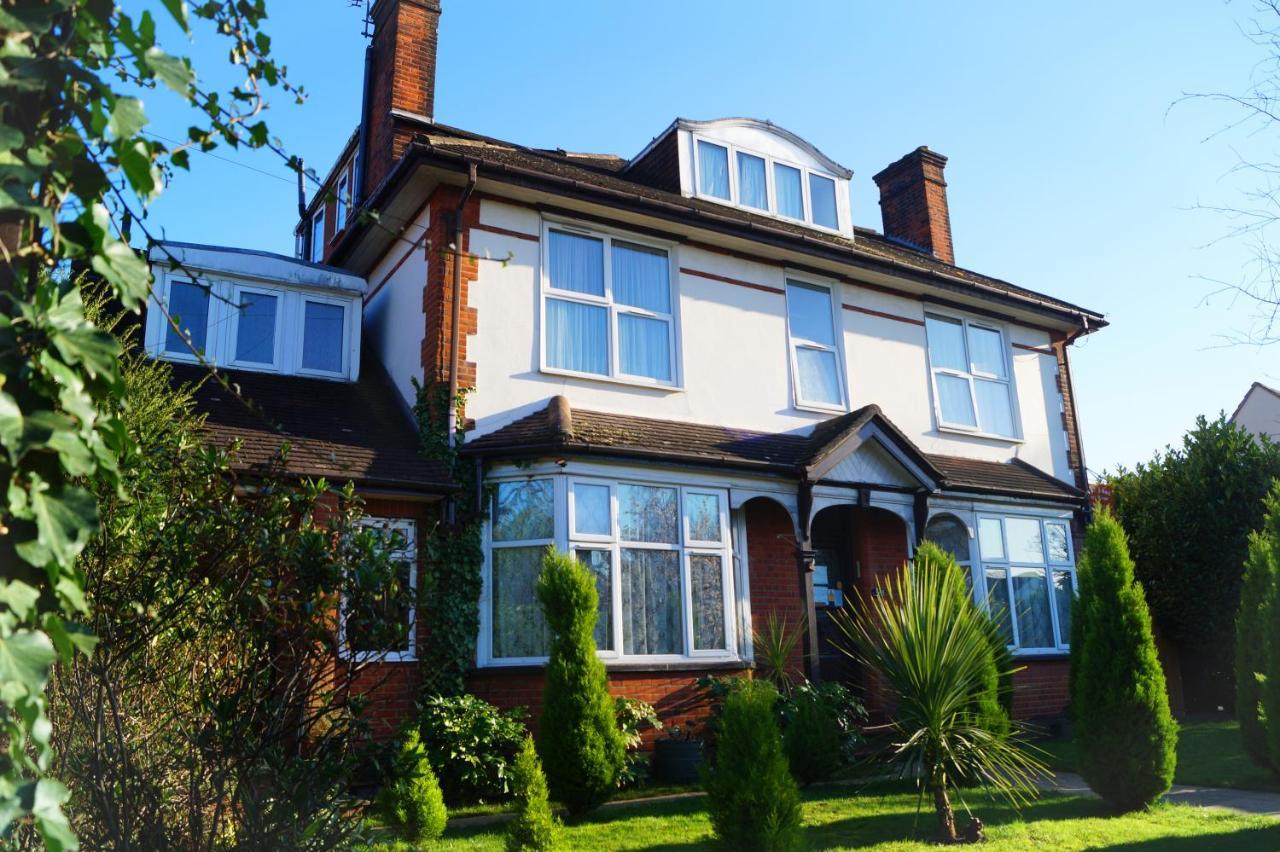 Ricky Road Guest House - Premium Watford  Extérieur photo